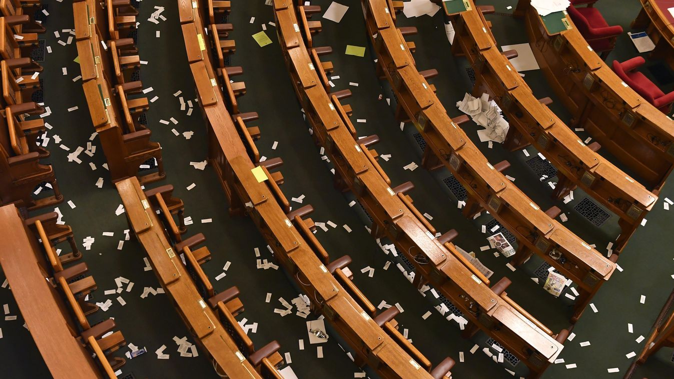 A Parlament alsóházi terme 
