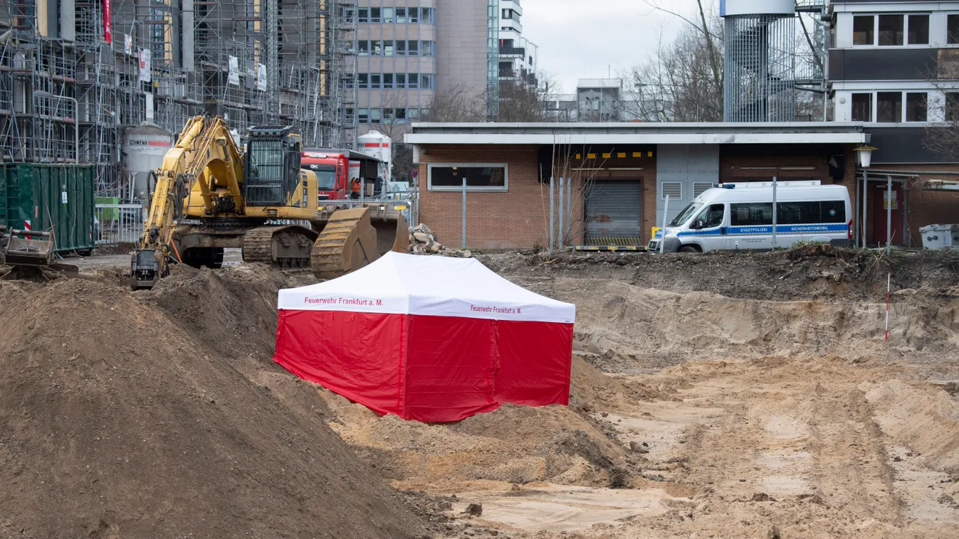 Bomb dud found in Frankfurt Consequences of the war Horizontal SCIENCE AND TECHNOLOGY HISTORY 