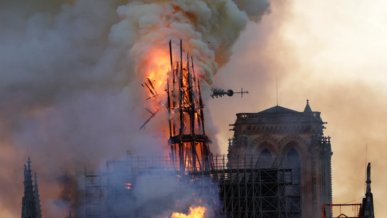 Horizontal NOTRE DAME FIRES AND FIRE-FIGHTING ARCHITECTURE MONUMENT RELIGIOUS BUILDING ARCHITECTURE MONUMENT France SCAFFOLDING SMOKE BUILDING COLLAPSE FLAME SPIRE 