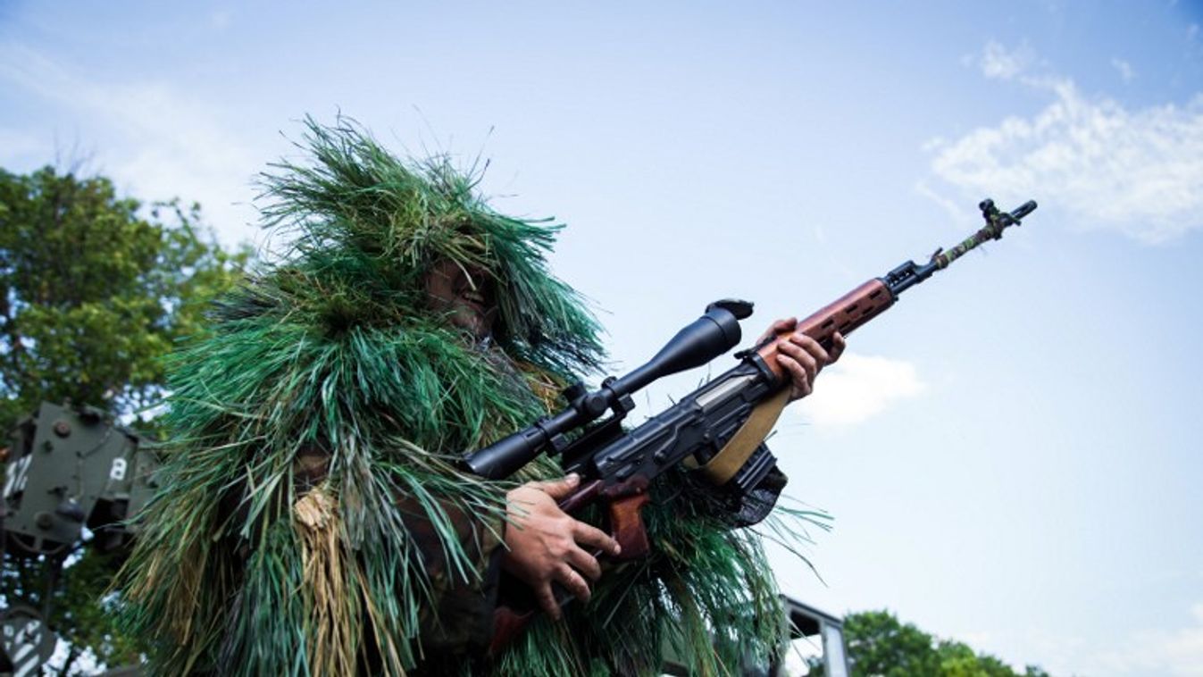 katona egyenruha hadsereg rejtőzködés camouflage 