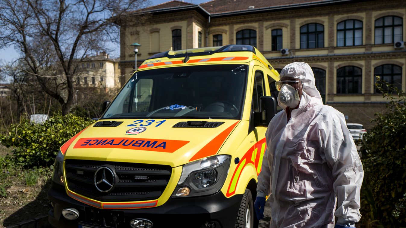 Szent László kórház Budapest korona vírus koronavírus mentő mentőkocsi védőruha maszk 