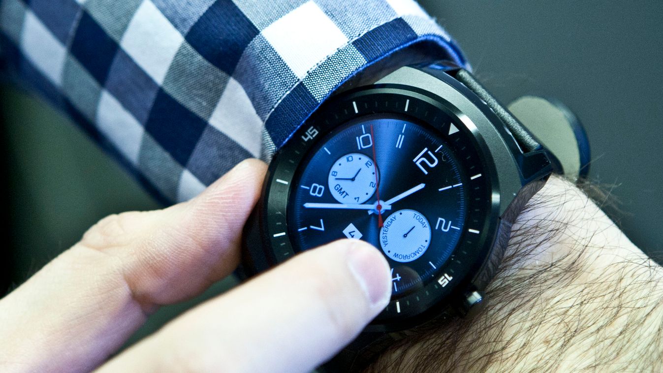 Az LG G Watch R egy dögös virtuális képernyővel 