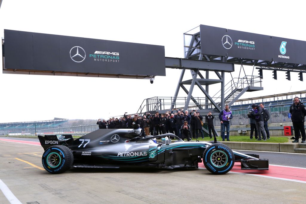 Forma-1, Valtteri Bottas, Mercedes-AMG Petronas, Mercedes W09 bejáratás, Silverstone 