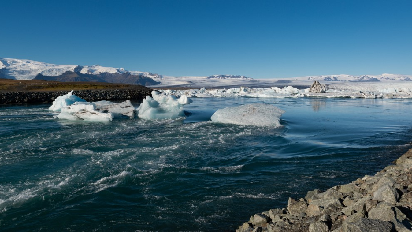 attraction icescrap ice scrap tourism glacier lake iceland sights icebergs southeastern southeast Horizontal panoramic 