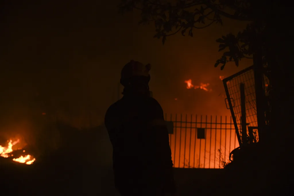 Greek wildfire rages near Athens Athens,Disaster,fire,Greece,Mount Penteli,wildfire Horizontal 