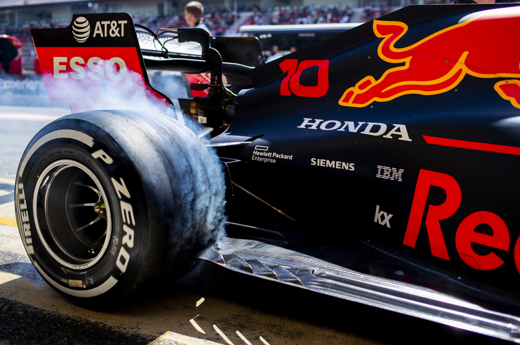 Forma-1, Pierre Gasly, Red Bull Racing, Spanyol Nagydíj, Pirelli gumi 