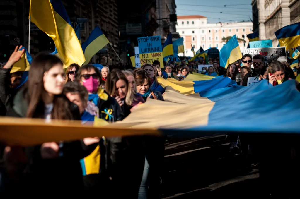 tüntetés, tiltakozás, felvonulás, ukrán, háború, ukrajna, orosz, támadás, hétvége, tiltakozások, tüntetések, hétvégén 