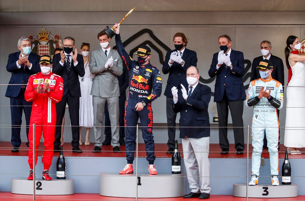 Forma-1, Monacói Nagydíj, Max Verstappen, Red Bull, Carlos Sainz, Lando Norris, Albert herceg 