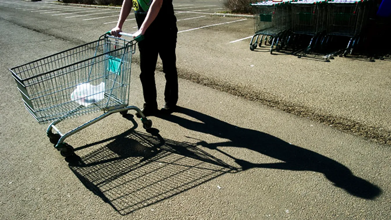 Így változik az életünk vasárnaptól, július 1, kevesebb lesz csökken a fizetésünk, új adók, illusztráció