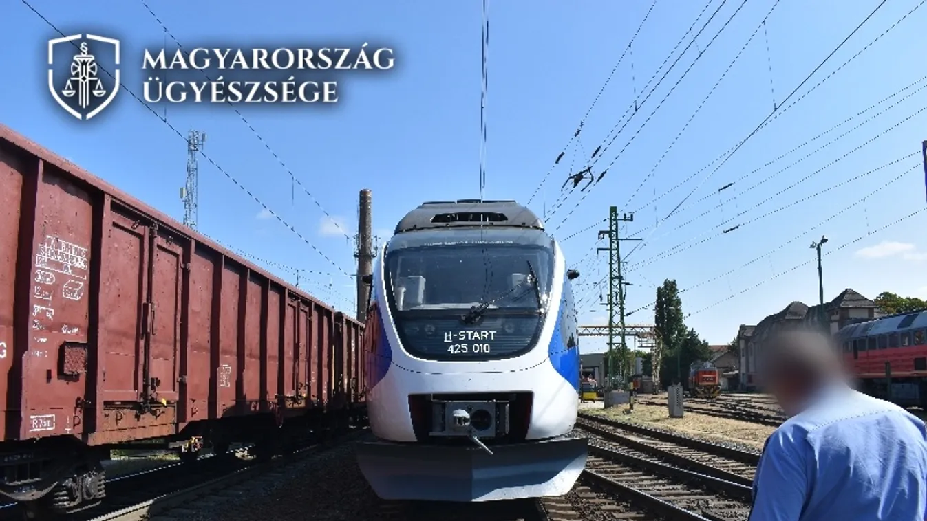 egy hajszálon múlt egy vonatbaleset Győrnél, egy tehervonat vezetője ellen vádat emeltek 