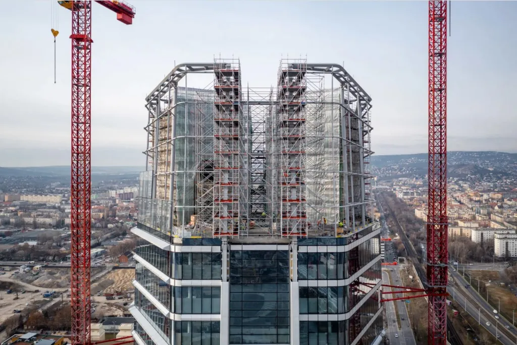 MOL Campus, MOL-csoport új székháza, Layher állványok, 28 emeletes és 143 méter magas toronyház, Budapest legmagasabb épülete lesz, 2022.02. 