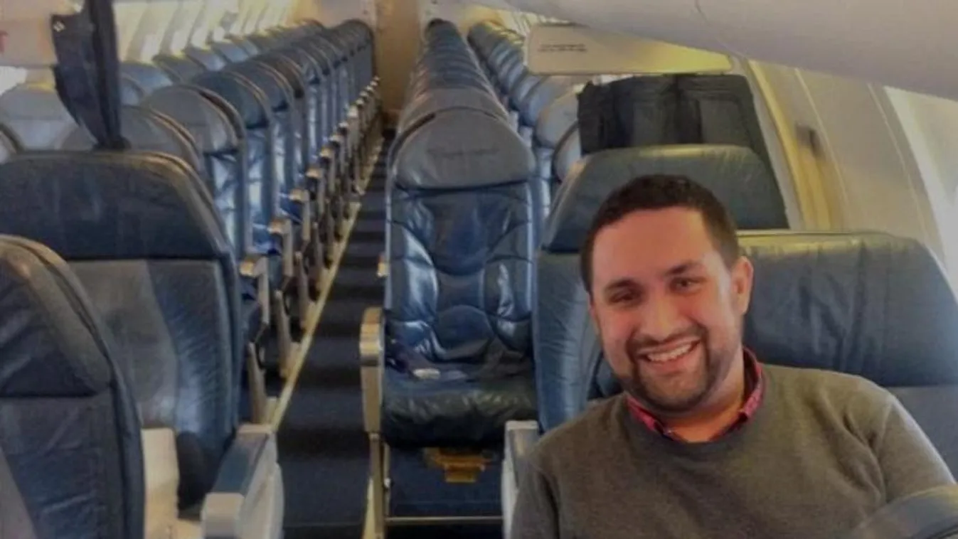 Chris O'Leary egyedül utazik a Delta gépén 