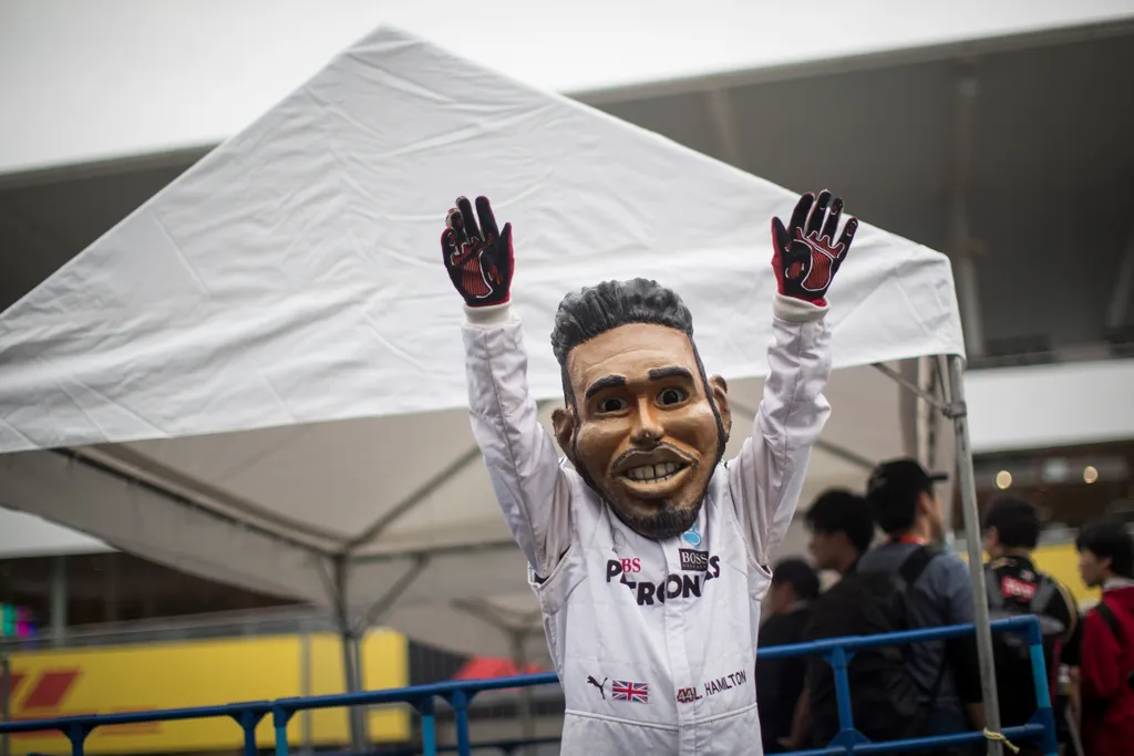 Forma-1, Lewis Hamilton szurkoló, Japán Nagydíj 