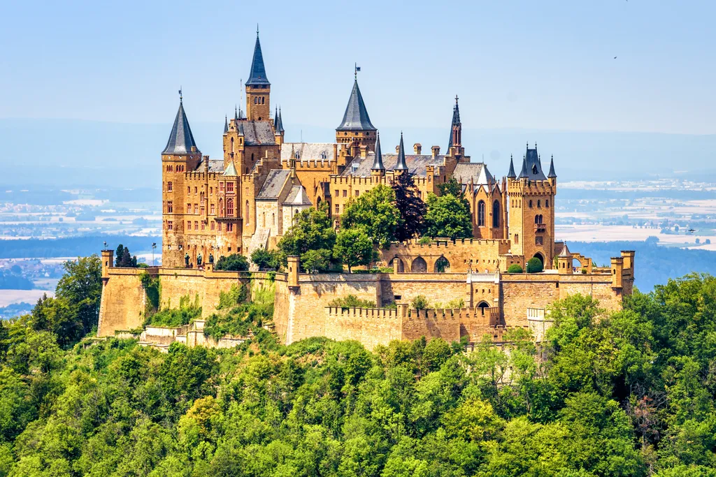 600 éve megsemmisült, de ma ismét teljes pompáában áll ez a gyönyörű kastély Németországban, Hohenzollern-kastély, Hohenzollern, galéria, 2023 