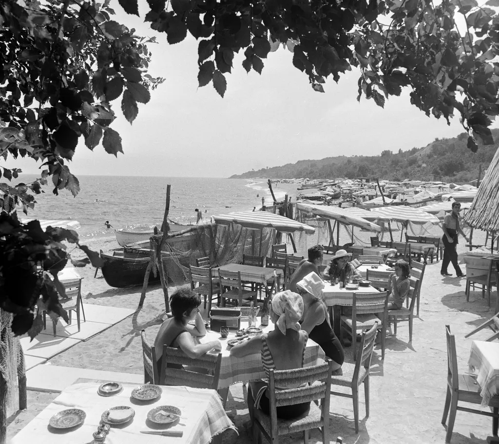 tengerpart 1965 szocialista nyaralás
Bulgária 