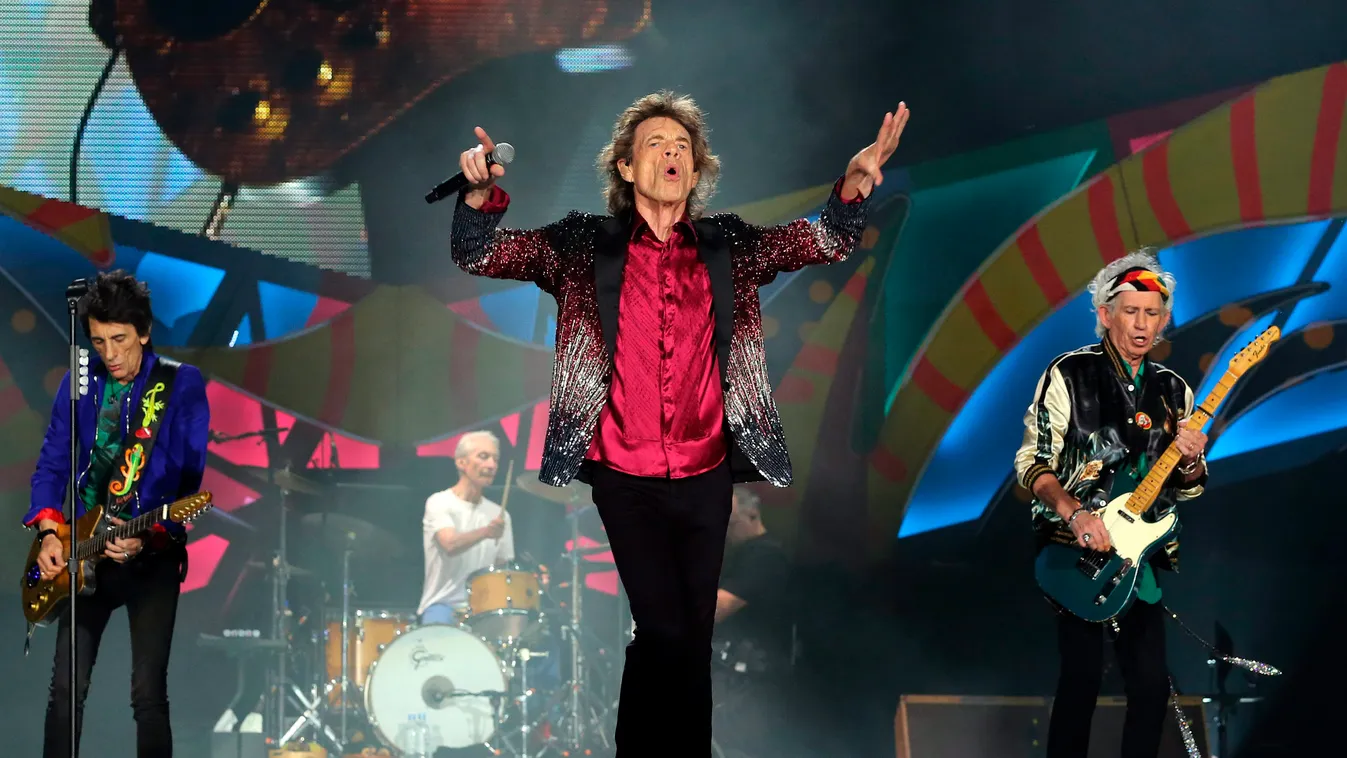 RICHARDS, Keith; JAGGER, Mick; Wood, Ronnie basszusgitáros egész alakos fotó énekes FOTÓ gitáros ingyenes koncert KÉPKIVÁGÁS koncert Közéleti személyiség foglalkozása művész rockegyüttes rockénekes rockzenekar rockzenész SZEMÉLY zenész 