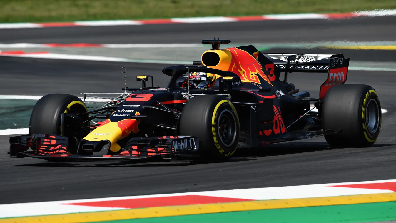 A Forma-1-es Spanyol Nagydíj pénteki napja, Daniel Ricciardo, Red Bull Racing 
