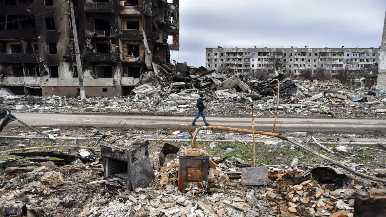 Ukrán válság 2022, ukrán, orosz, háború, orosz-ukrán háború, ukrán konfliktus, megsemmisült, megrongálódott épület, Borogyanka, Ukrajna 