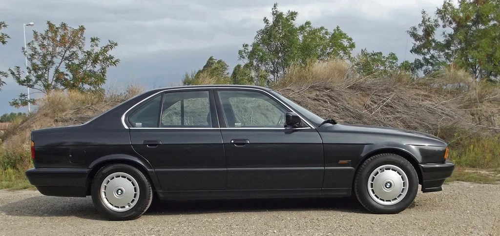 BMW 520i (E34) veteránteszt 