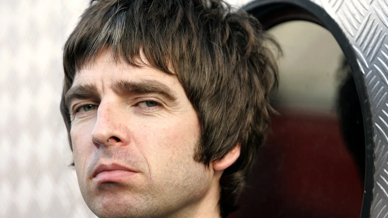 Noel Gallagher részeg volt a Whatever forgatásán 