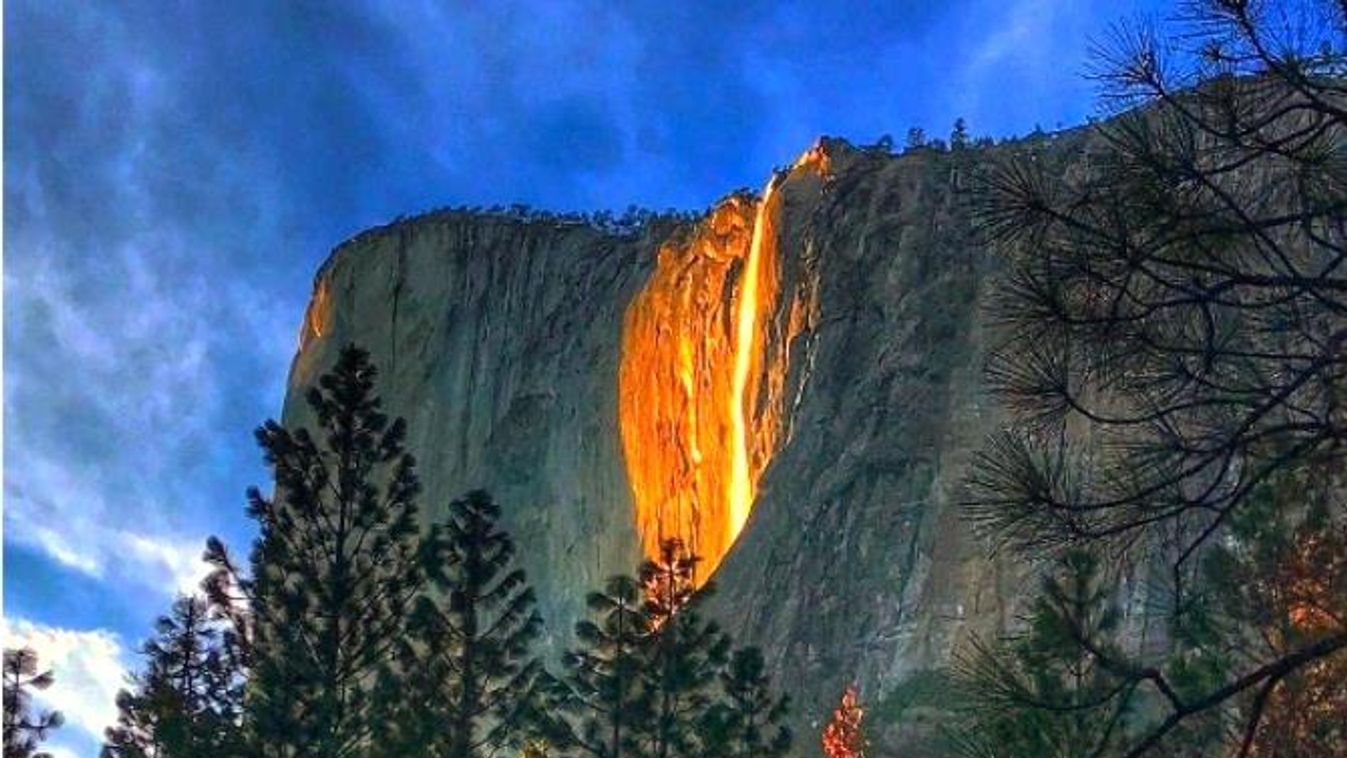 Tűzzuhatag Yosemite Park Horsetail Falls 