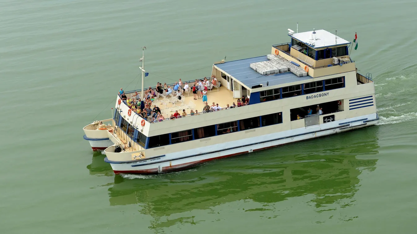 Balaton FOTÓ FOTÓTECHNIKA hajó KÖZLEKEDÉSI ESZKÖZ légi felvétel TÁJ tó 