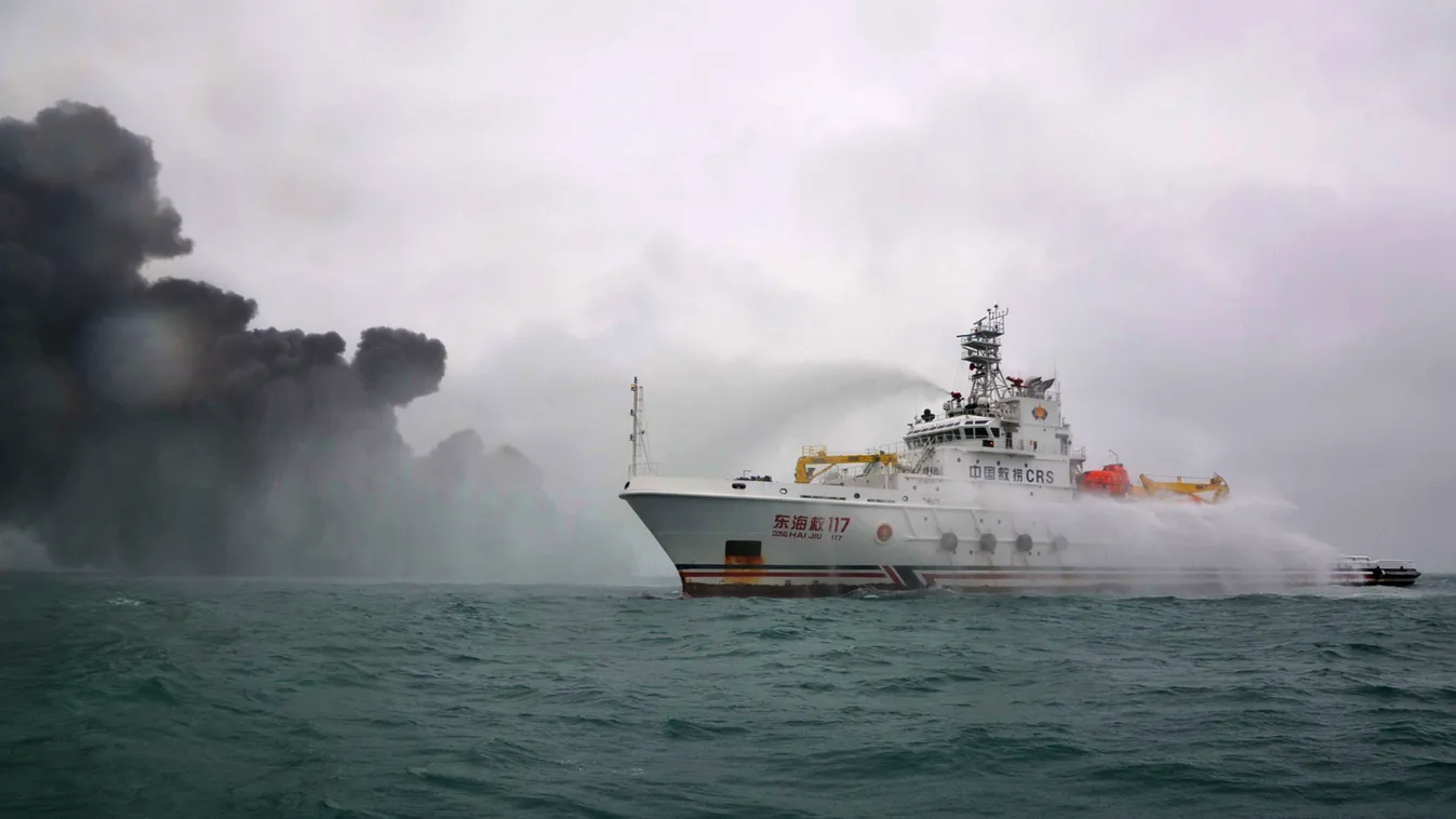 kigyulladt olajszállító, tűzoltó hajó, Kína 