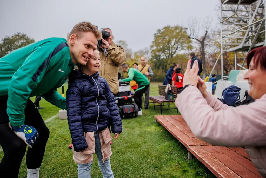 Ments Életet Közhasznú Alapítvány, találkozó, Fradi, Ferencváros, gyerek, gyerekek, futball, labdarúgás, közönség 