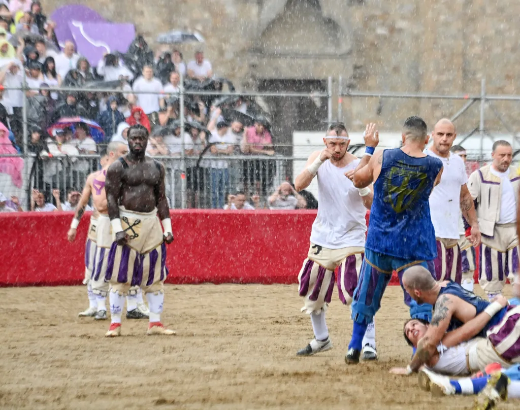 Calcio Storico Fiorentino, sport, történelmi, hagyományőrző, brutális, firenze, játék, küzdelem, labdajáték 