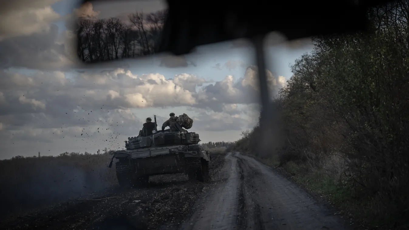 Ukrajna, orosz-ukrán háború, háború, 2023.11.07.  Military mobility continues on Zaporizhzhia in Ukraine 47th brigade,army,frontline,Heavy armed vehicles,military mobili Horizontal 