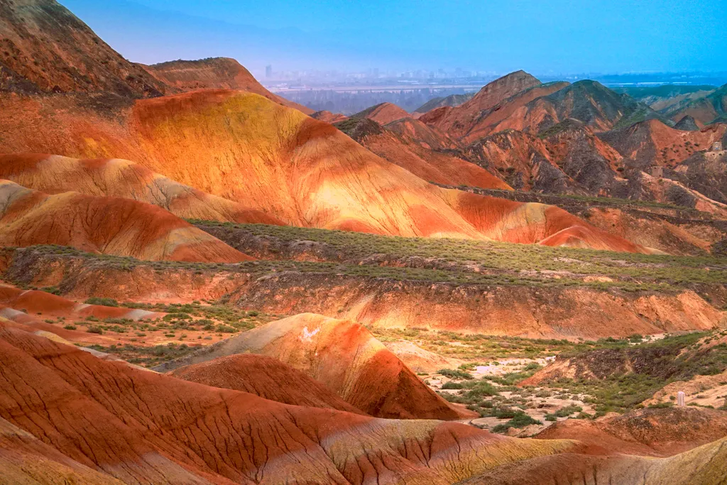 Zjangye Danxia hegy, kína, színes 
 Qicai Danxia Scenic Area resumes opening in NW China China Chinese Danxia Gansu Landform Scenery Scenic area Tour Travel Zhangye Horizontal 