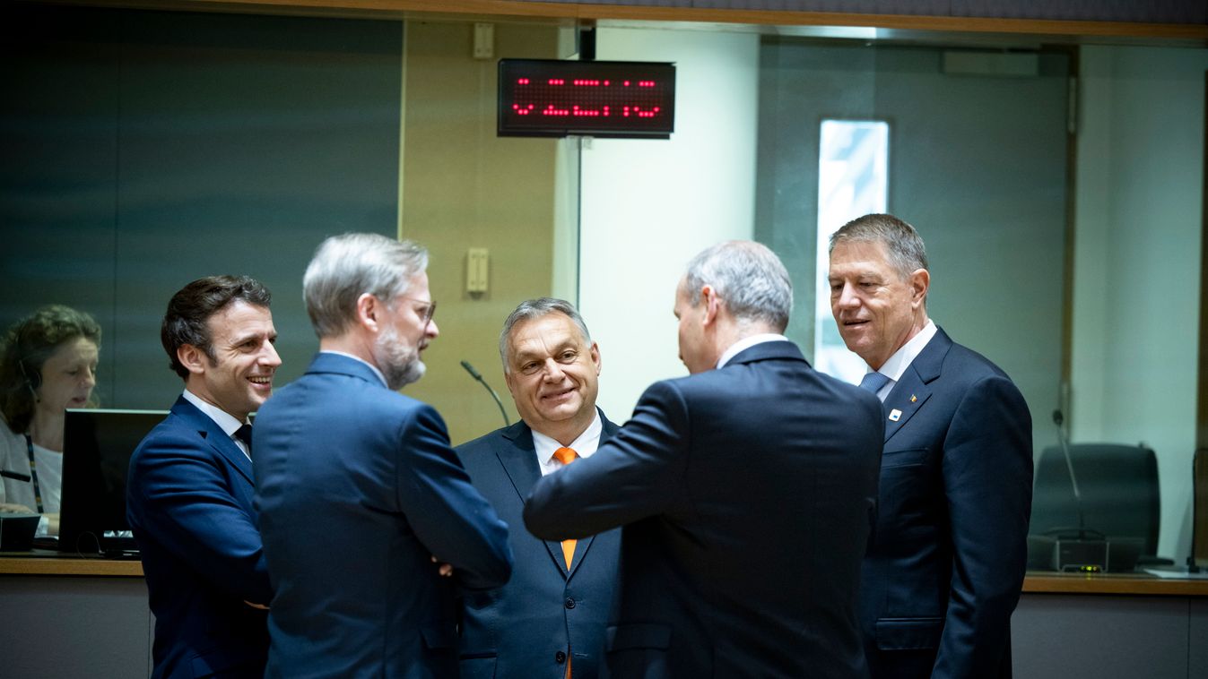 EU-csúcs Brüsszelben, 
MACRON, Emmanuel; ORBÁN Viktor; IOHANNIS, Klaus; FIALA, Petr 