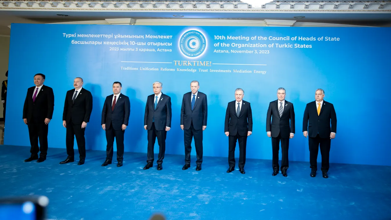 ZSAPAROV, Szadir; ERDOGAN, Recep Tayyip; TOKAJEV, Kaszim-Zsomart; ÖMÜRALIJEV, Kubanicsbek; ORBÁN Viktor; MIRZIJOJEV, Savkat; BERDIMUHAMEDOW, Gurbanguly; ALIJEV, lham;  TATAR, Ersin 