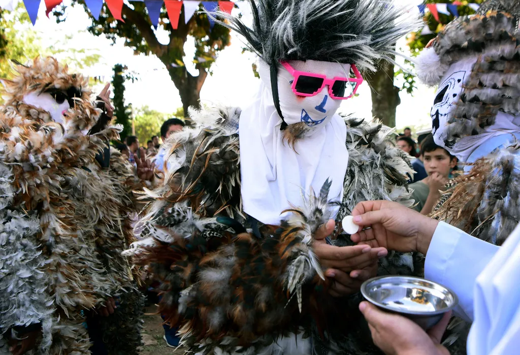 Paraguay látványos és hagyománytisztelő fesztiválja, a Guaicuru Nemande, hagyomány, vallás, Paraguay, dél-amerika, beöltözött, maszk, maszkok, Guaicuru Ńemonde 