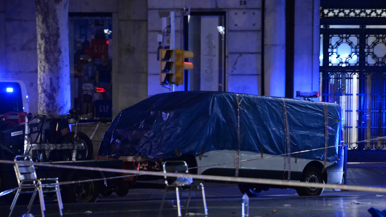 Barcelona La Rambla, tömegbe hajtott egy teherautó 