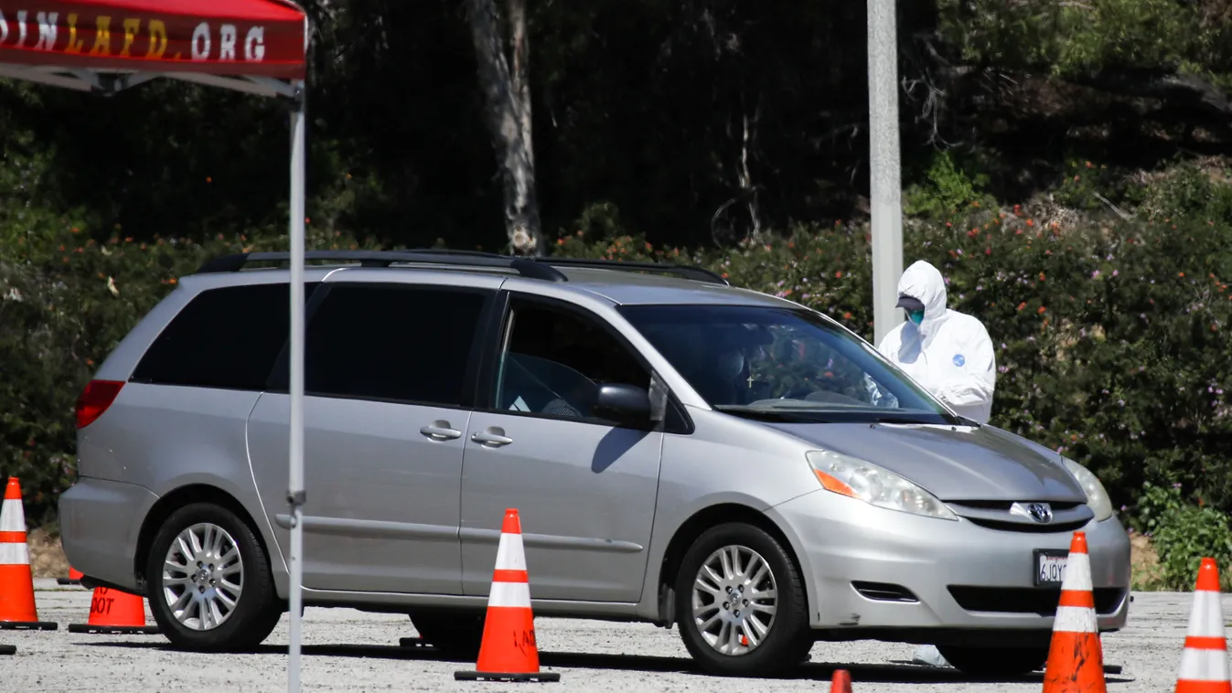 Coronavirus COVID-19 Drive-Through Testing Site At Frank Hotchkin Memorial Training Center In Elysian Park, Los Angeles, California USA United States IDSOK America NurPhoto California CA LA West Coast Los Angeles Hollywood Elysian Park County CITY Editori