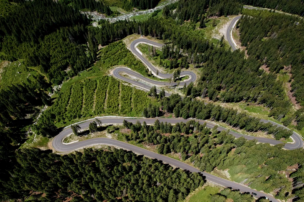 Transalpina, román hegyi országút 