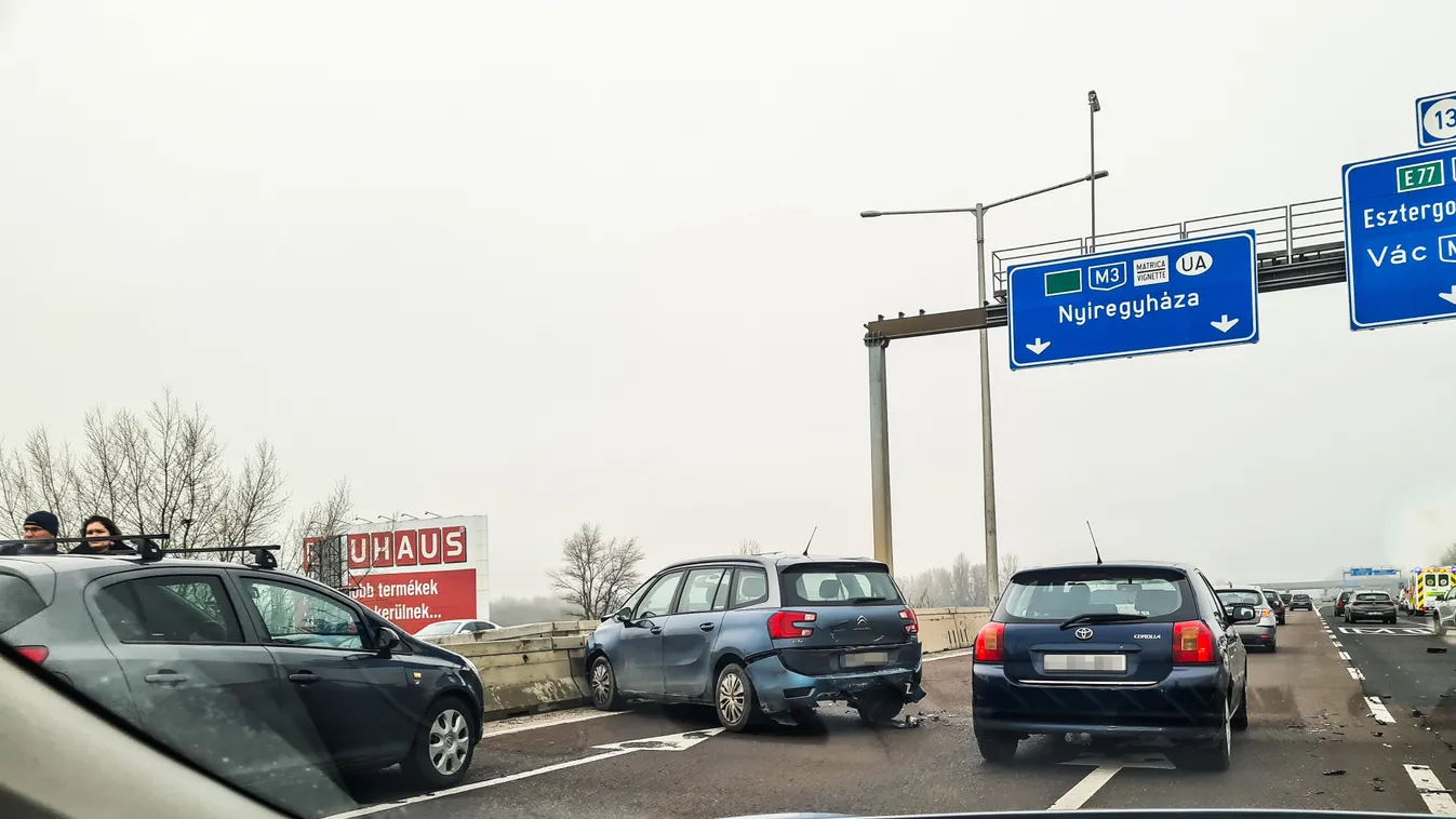 Budapest, baleset, M3, M0, autópálya, ütközés, törmelék, 2022. 12. 23. 