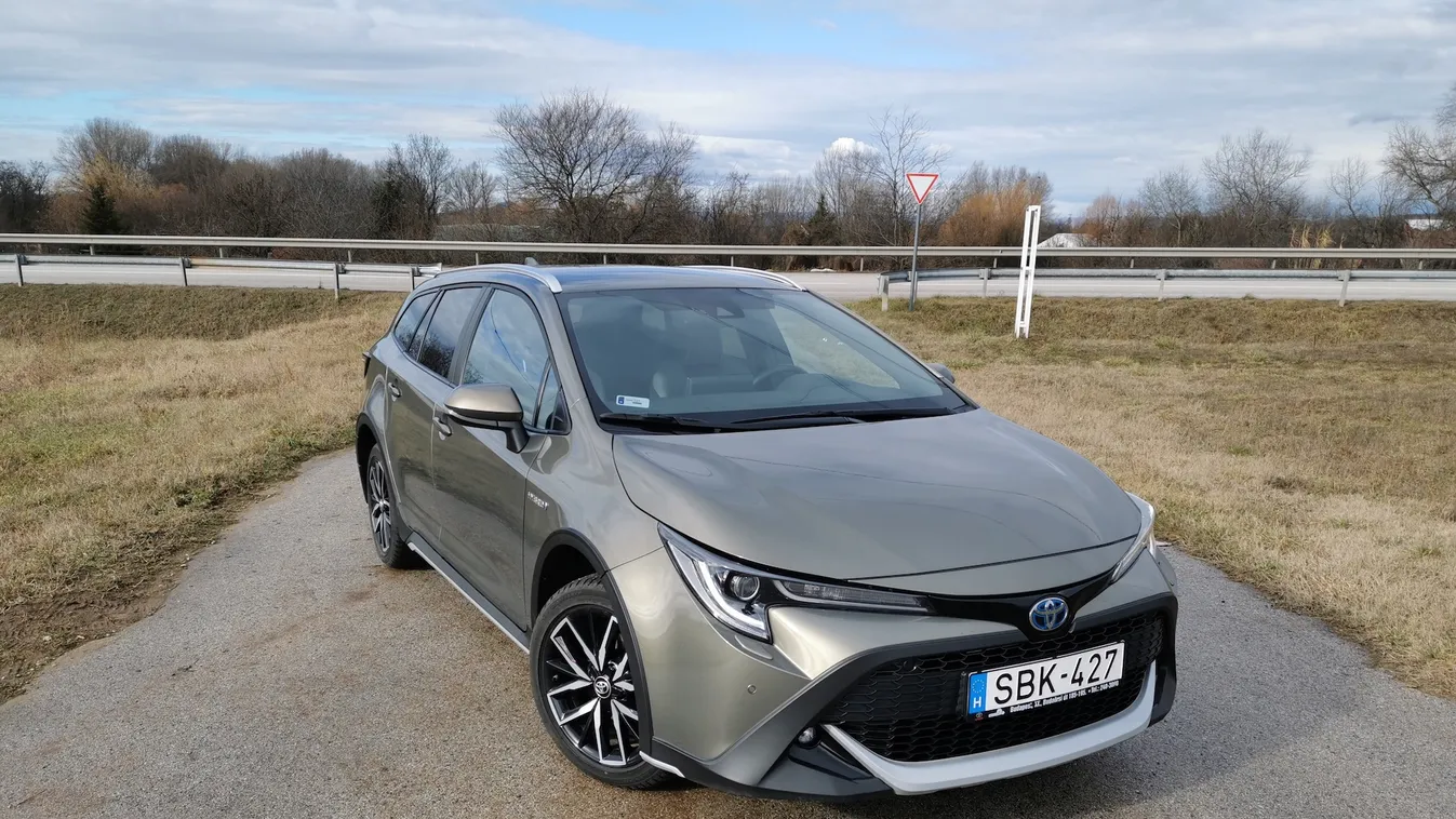 Toyota Corolla Trek teszt (2021) 