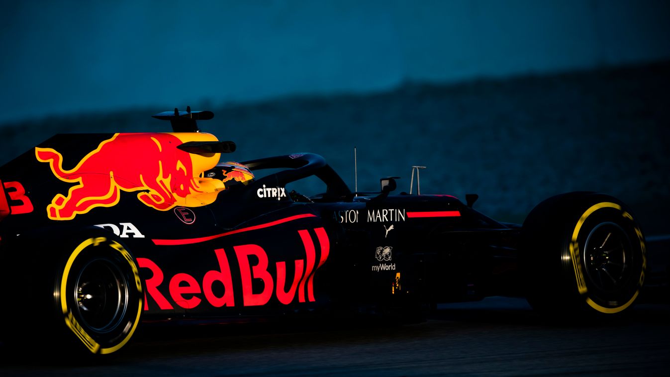 Forma-1, Alex Albon, Red Bull, Barcelona teszt 3. nap 