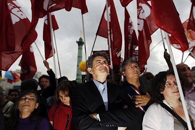 Jean-Luc Melenchon, a Baloldali Párt alapítója egy párizsi tiltakozáson