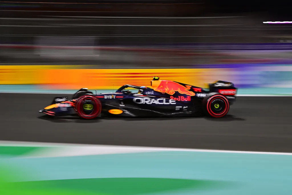 Forma-1, Sergio Pérez, Red Bull, Szaúd-arábiai Nagydíj 2022, péntek 