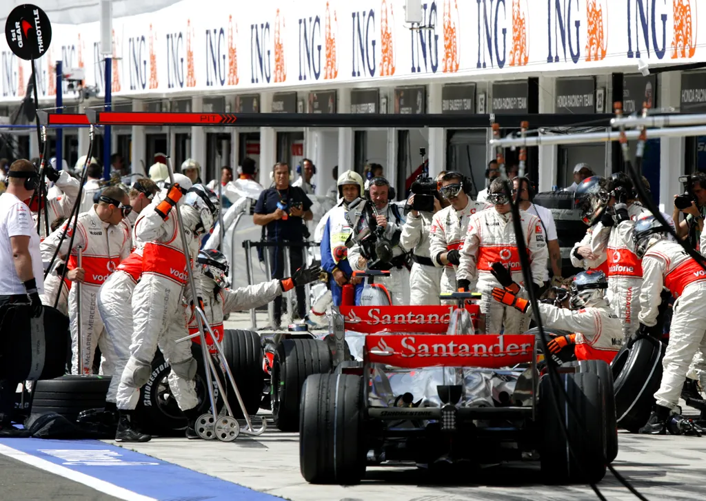 Forma-1, Magyar Nagydíj, 2007, Fernando Alonso, Lewis Hamilton, McLaren-Mercedes 