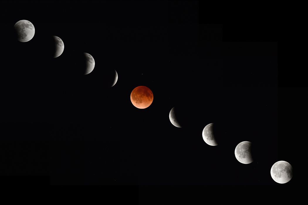 A keddi holdfogyatkozás fázisai egy kombinált képen. Az égi jelenség csak a Föld túloldalán, Észak- és Dél-Amerikában volt megfigyelhető