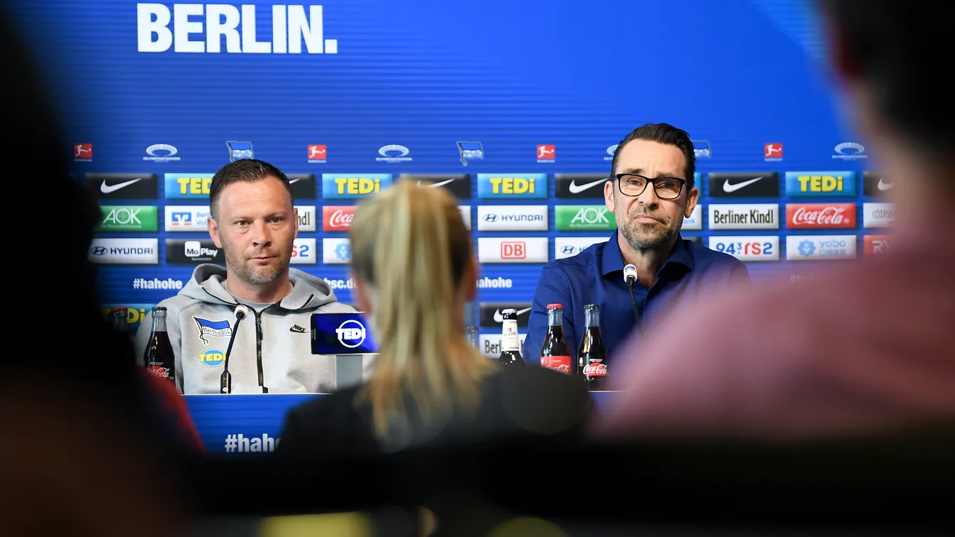 Hertha BSC before the match against Hannover 96 Sports soccer Bundesliga Coaches 
