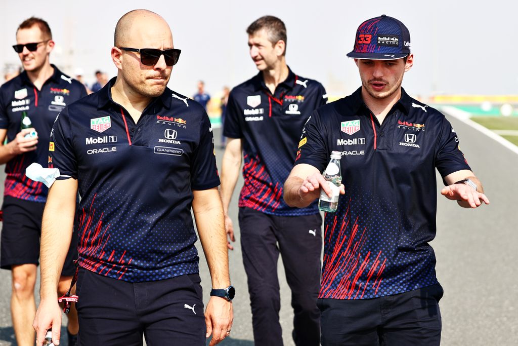 Forma-1, Katari Nagydíj, Red Bull Racing, Gianpiero Lambiase, Max Verstappen 