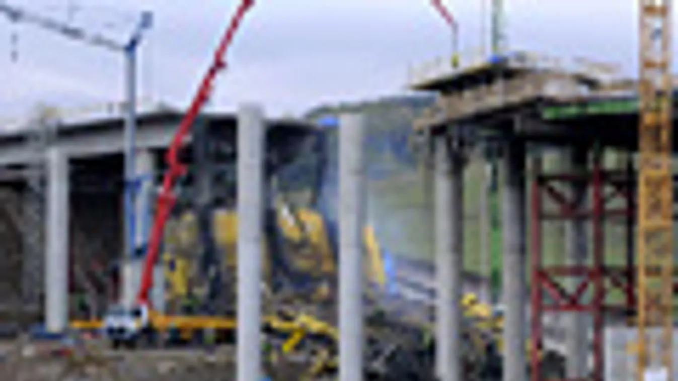 Leomlott a szlovákiai Kiskerénynél épülő autópályahíd egyik eleme betonozás közben