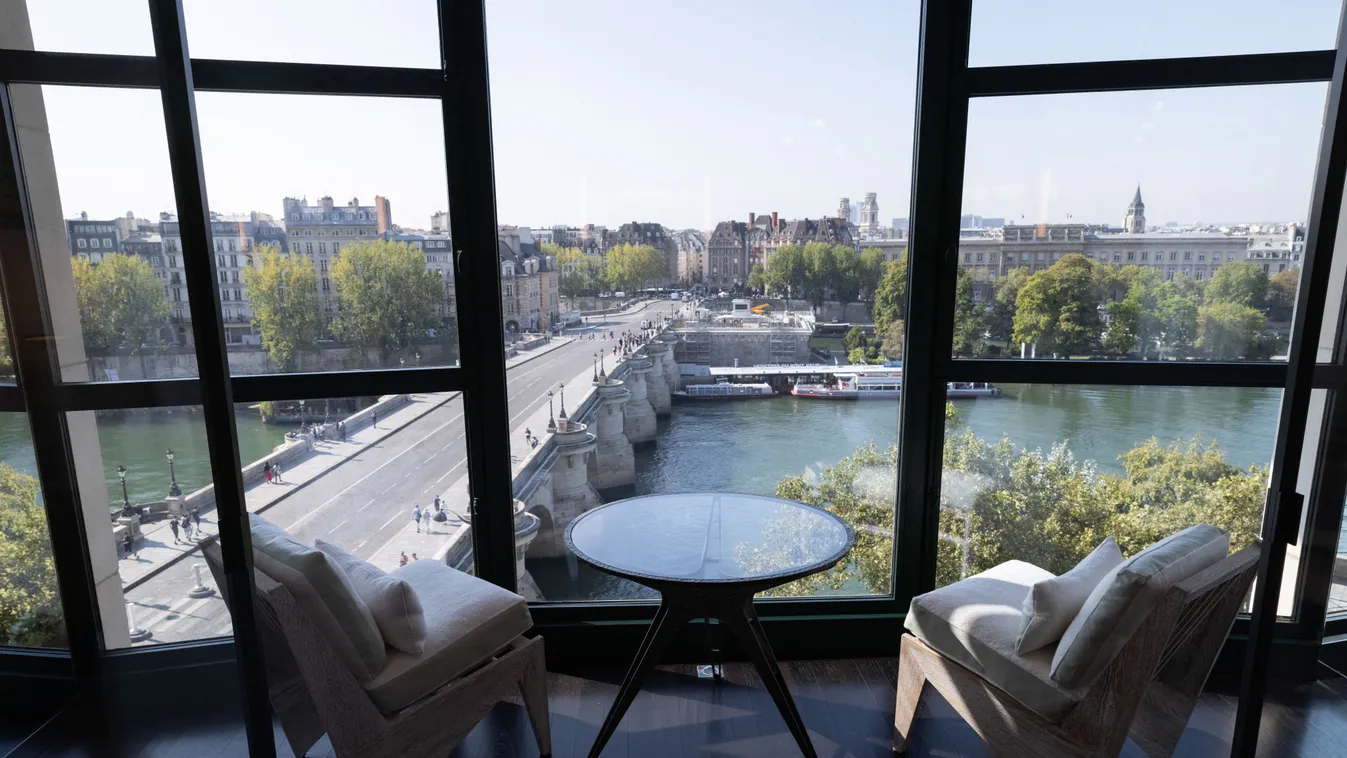 Cheval Blanc hotel, Párizs 