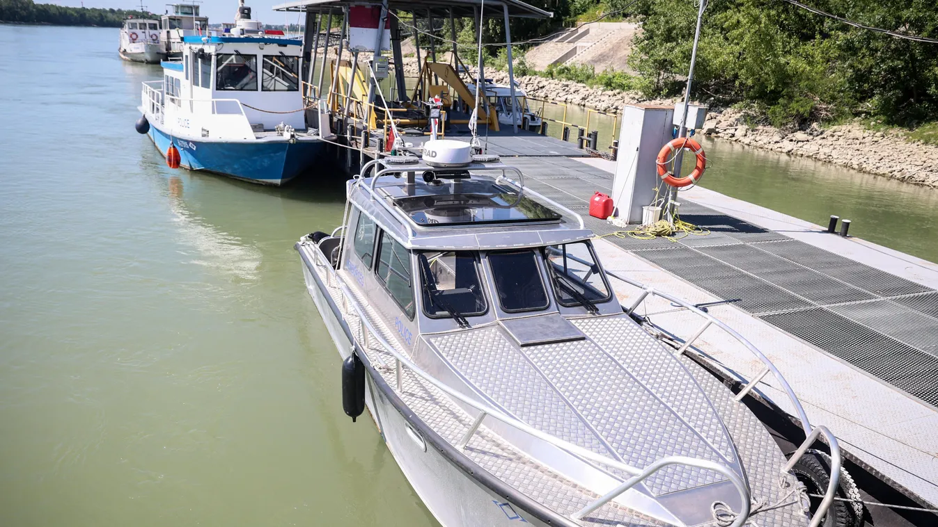 Budapesti Rendőr-főkapitányság, BRFK Dunai Vízirendészet sajtótájékoztató, Dunai Vízirendészet évadnyitó, nyár, strand, strandolók, Kopaszi gát, 2023.06.29. 