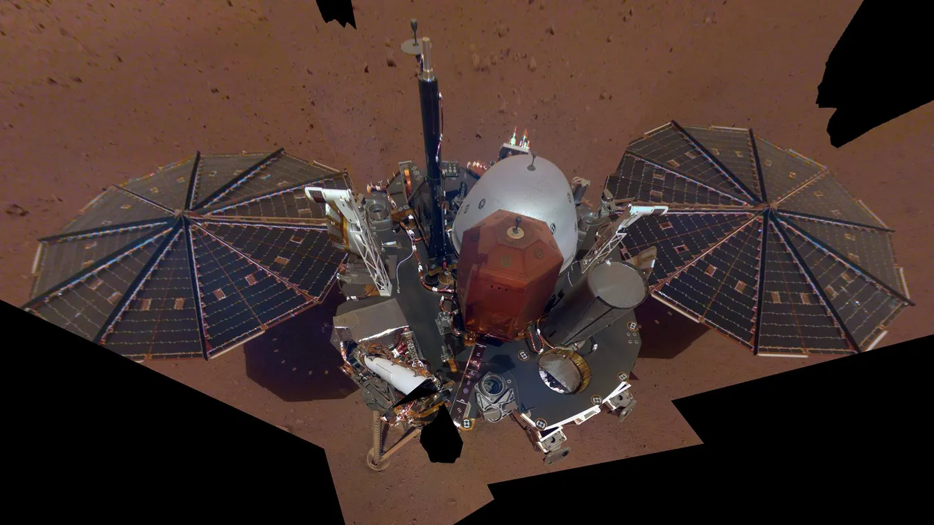 InSight selfie 